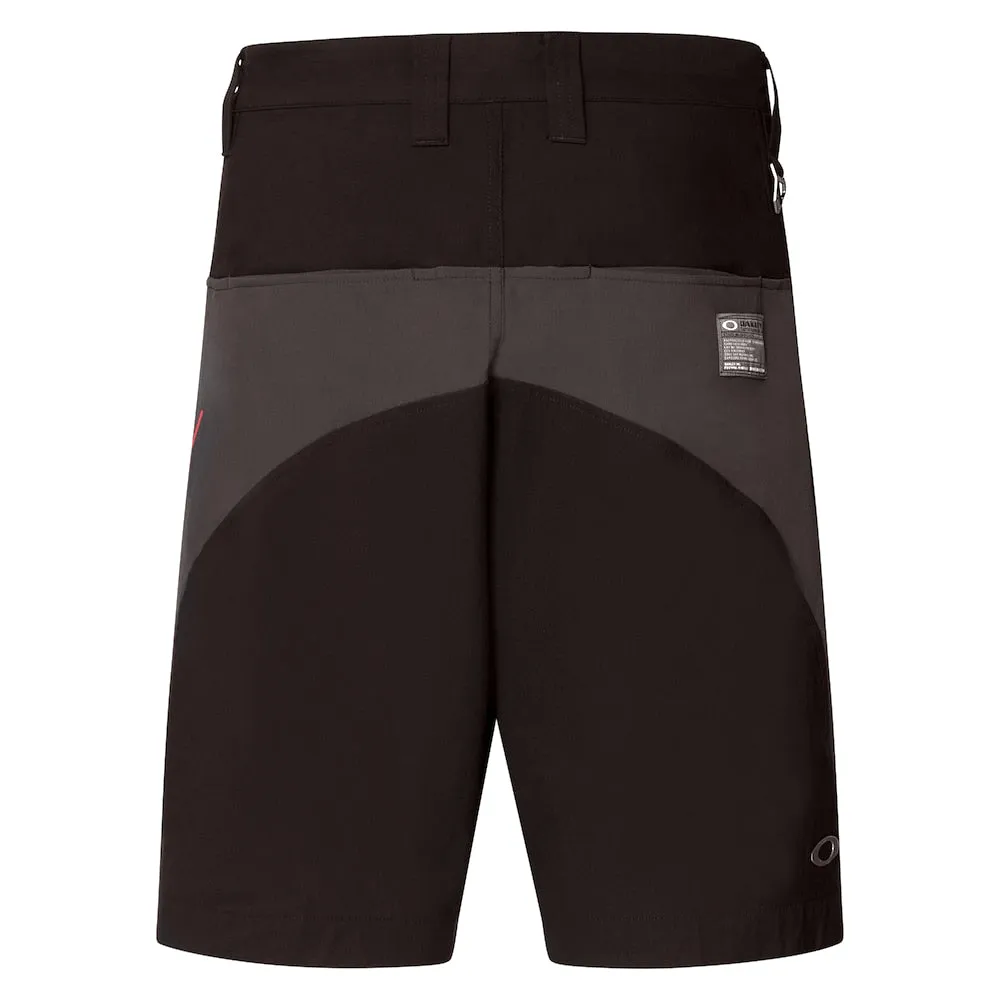 ICON SHAPE WIDE SHORTS BLACKOUT