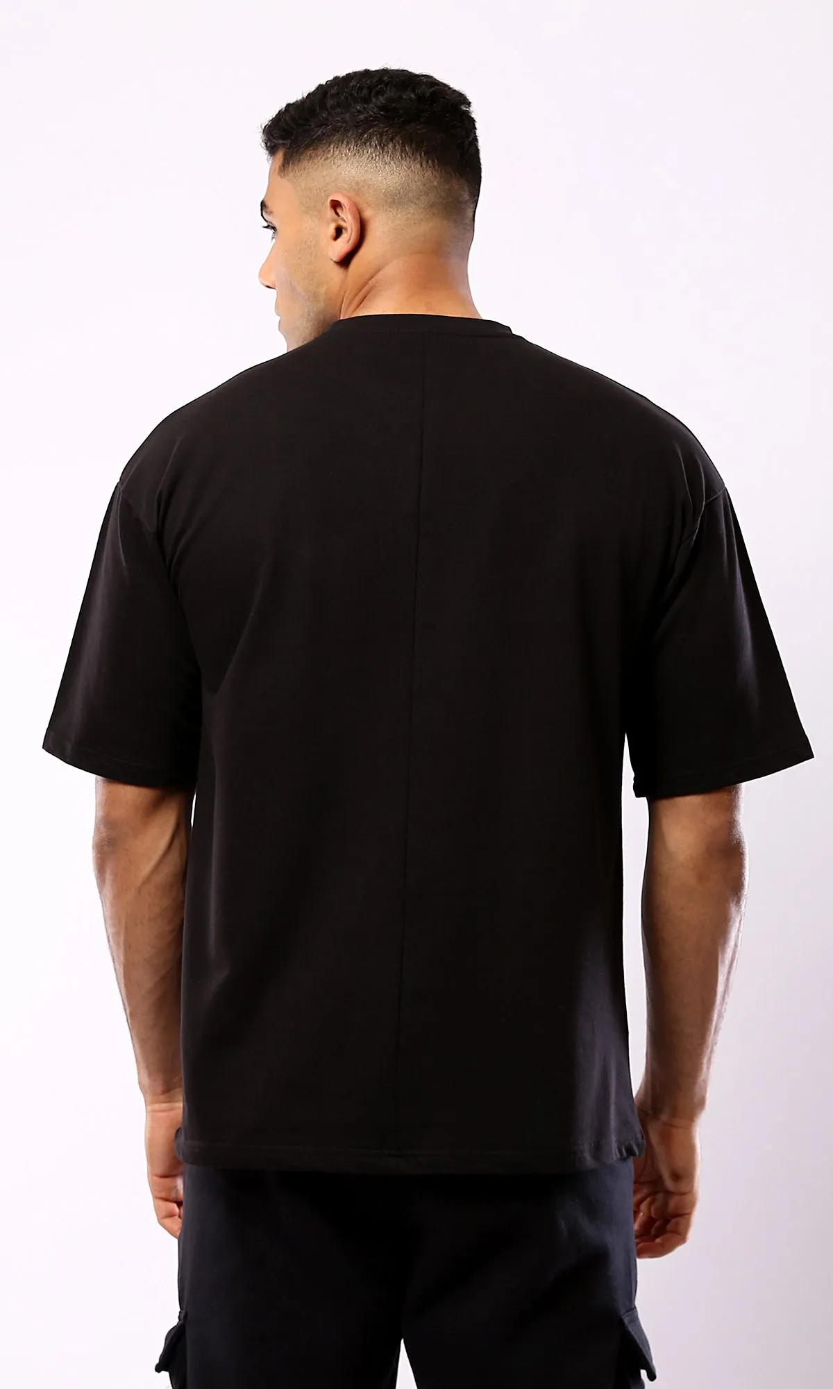 O181700 Relaxed Fit Black Tee With Front Patterned Pocket