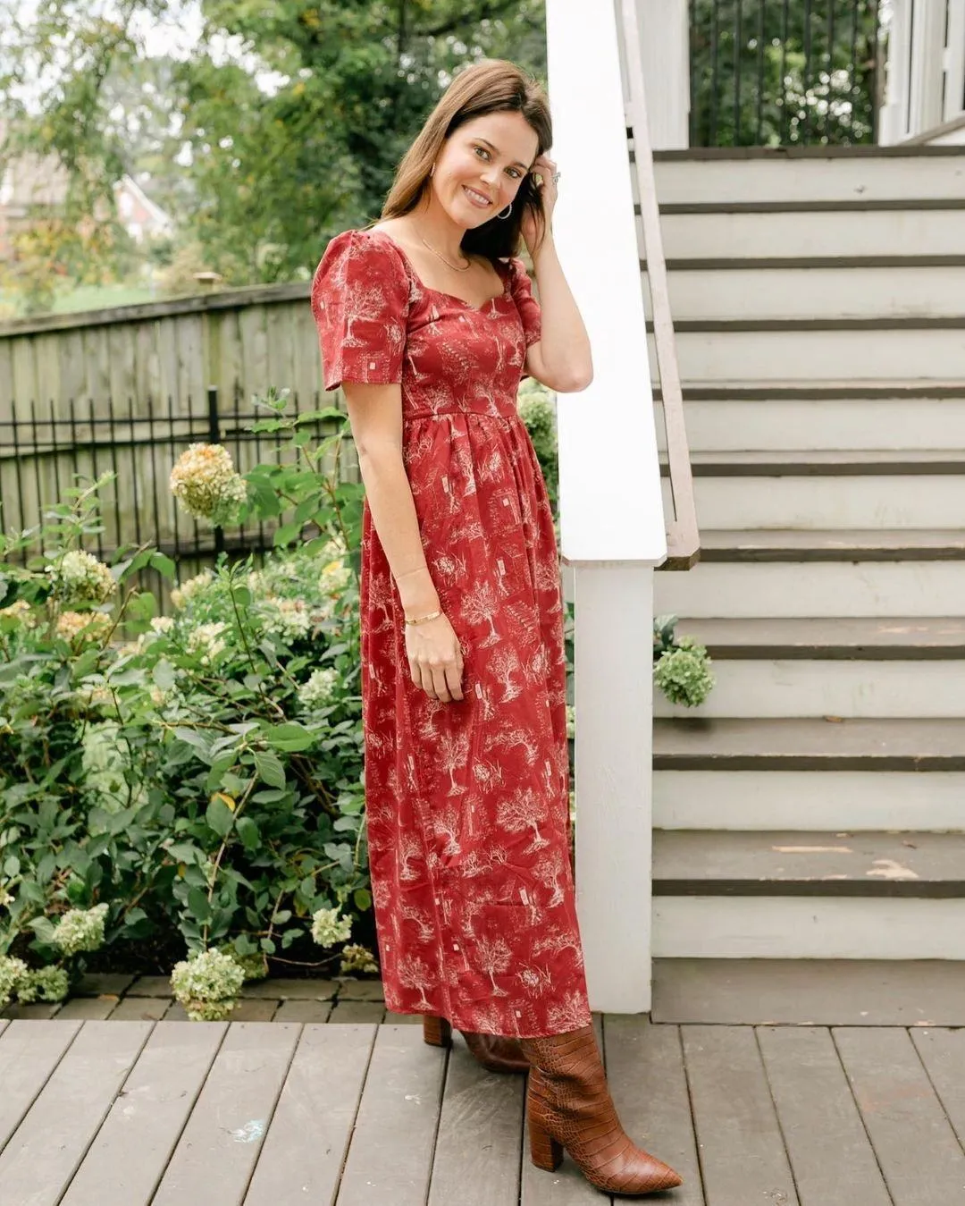 Beatrice Maxi Dress With Sweetheart Neckline / Ruby Red   Alabaster Cotton Toile